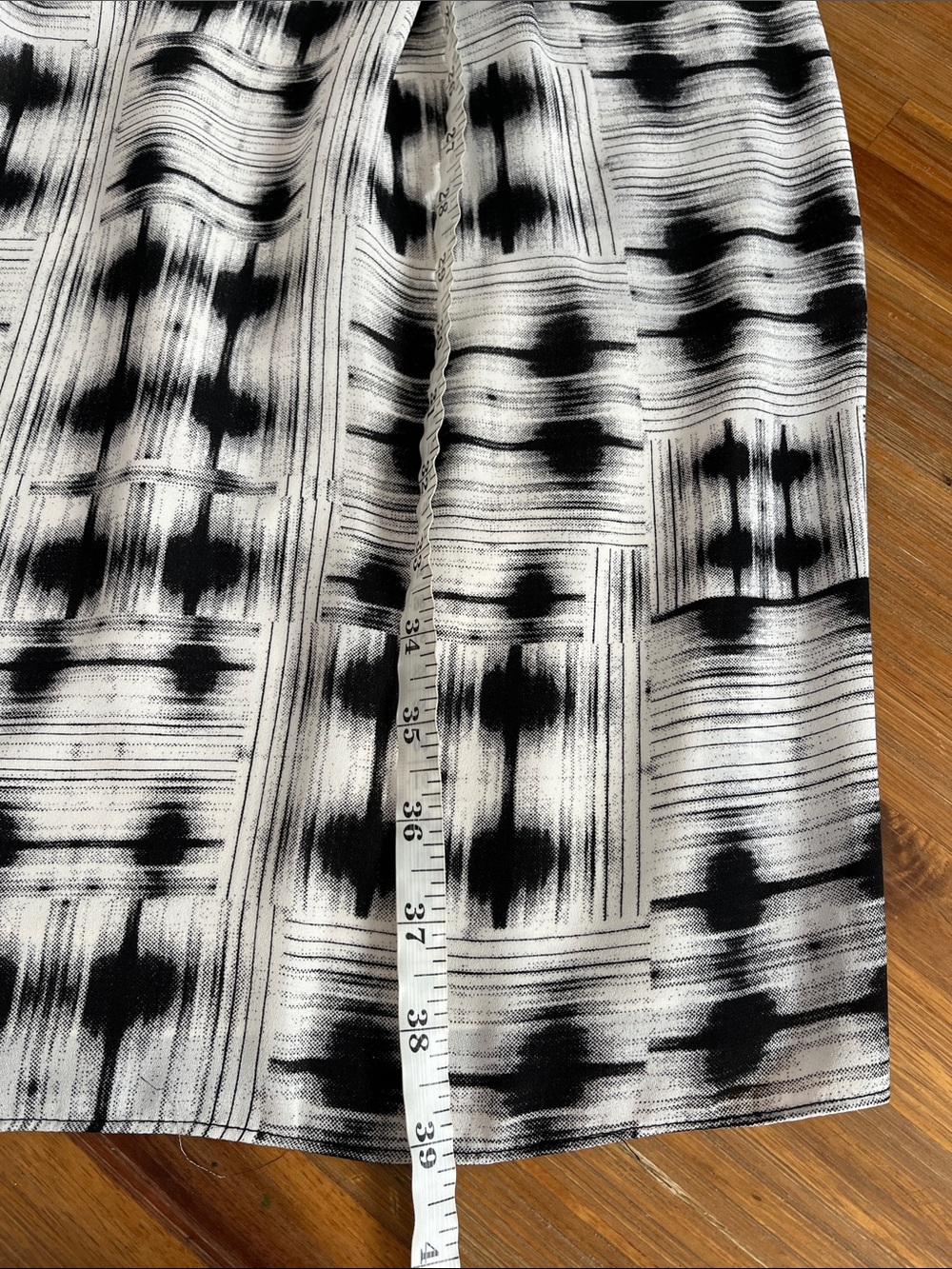 BCBGMaxAzria Black and White Knee Length Dress Size S - Picture 10 of 12